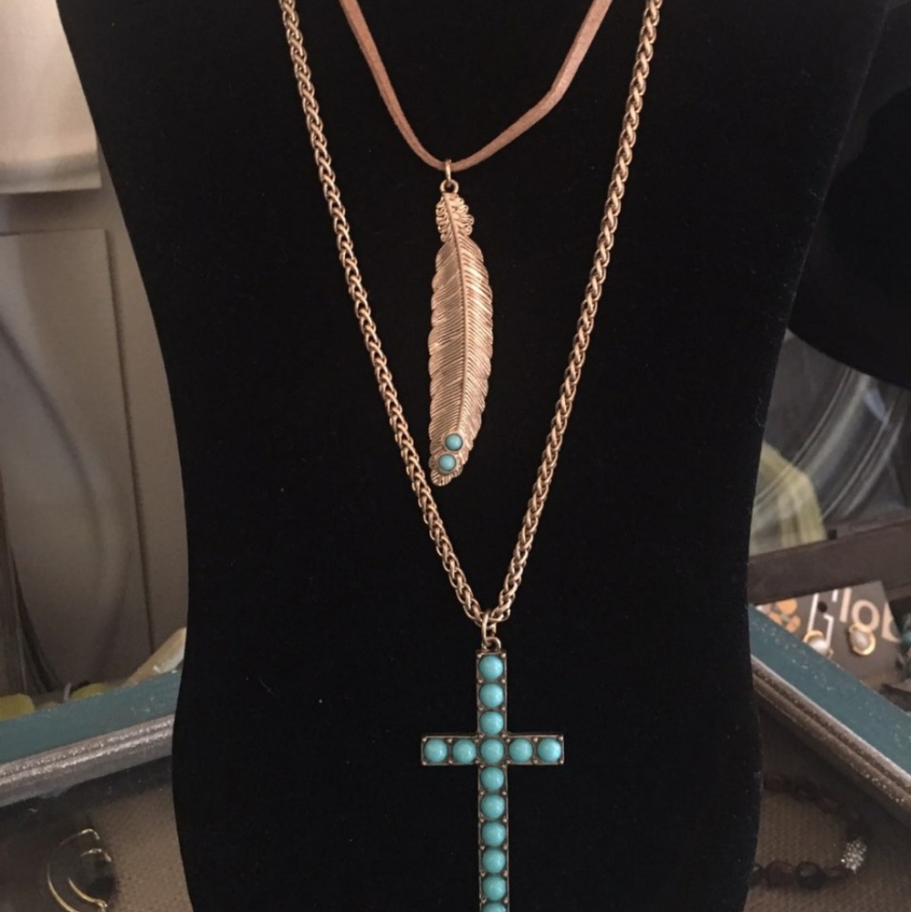 Multilayer necklace with cross